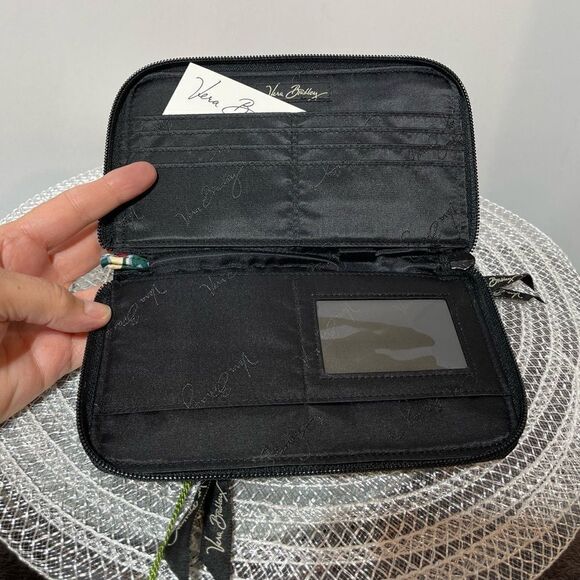 Vera Bradley Zip Around Wallet Versailles NWT - Picture 4 of 7